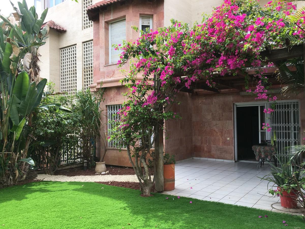 Pool & Garden Aparthotel Rechovot Екстериор снимка